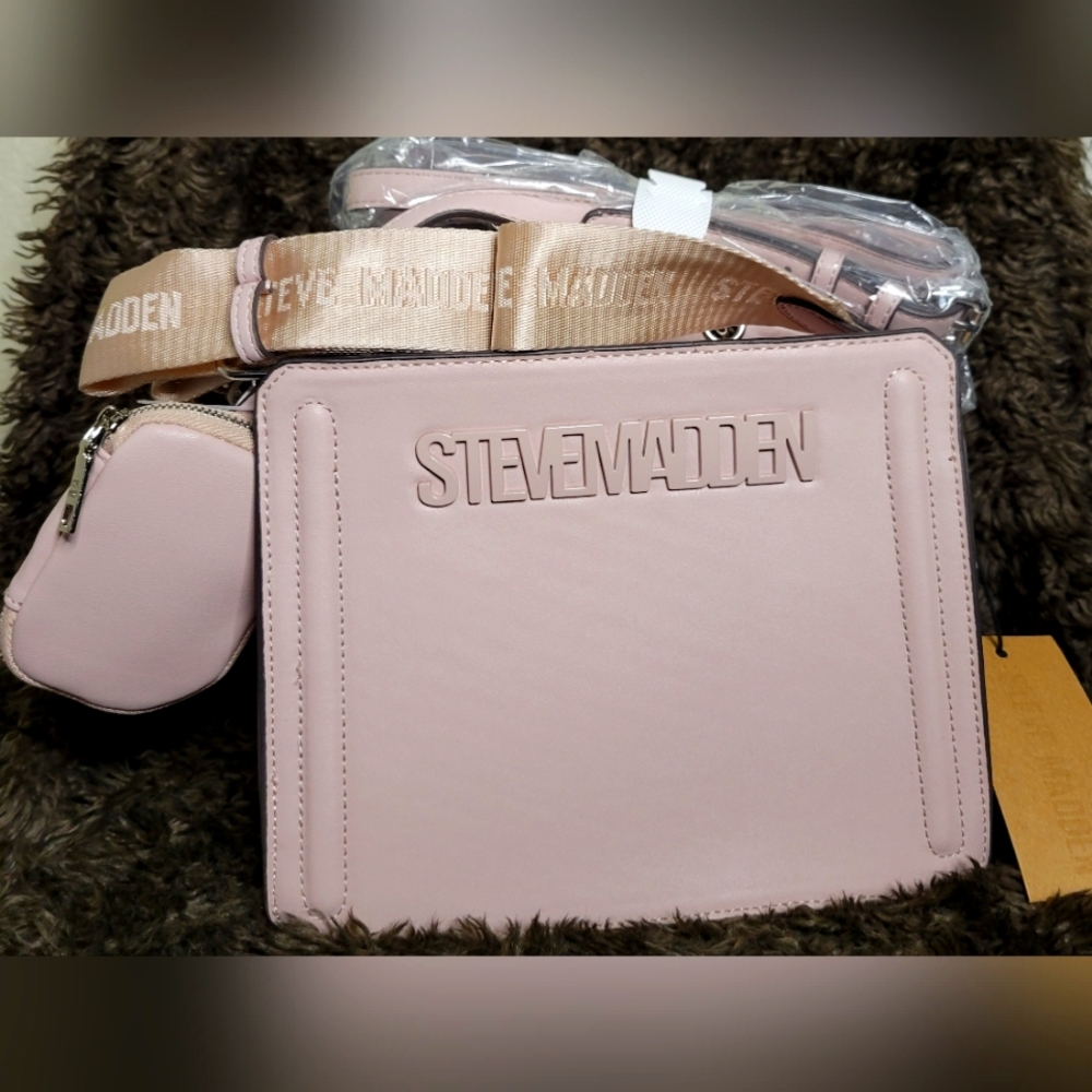 Steve Madden crossbody bag light pink, brand new.